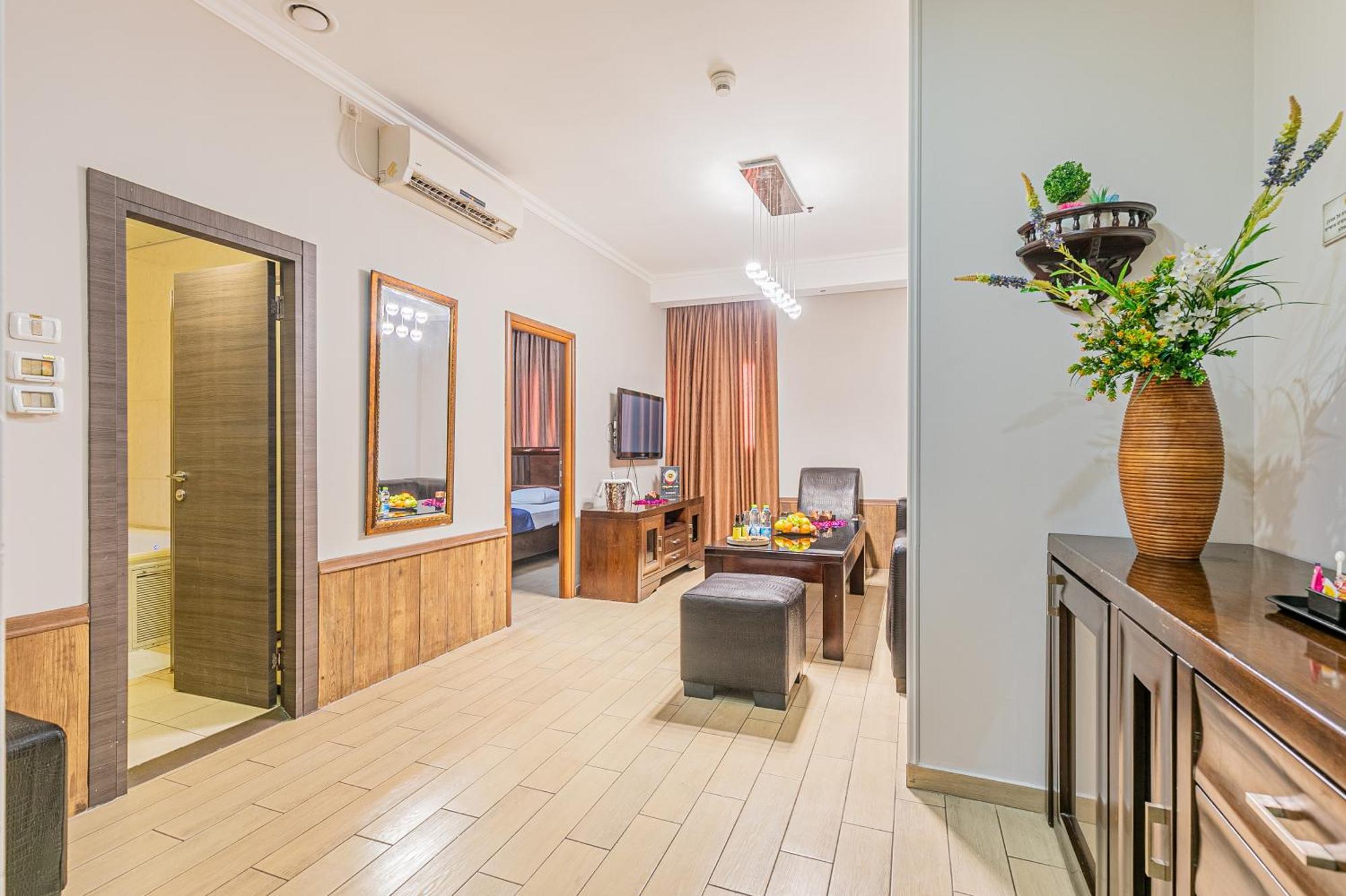 Hotel House Rishon Leziyyon Exterior photo