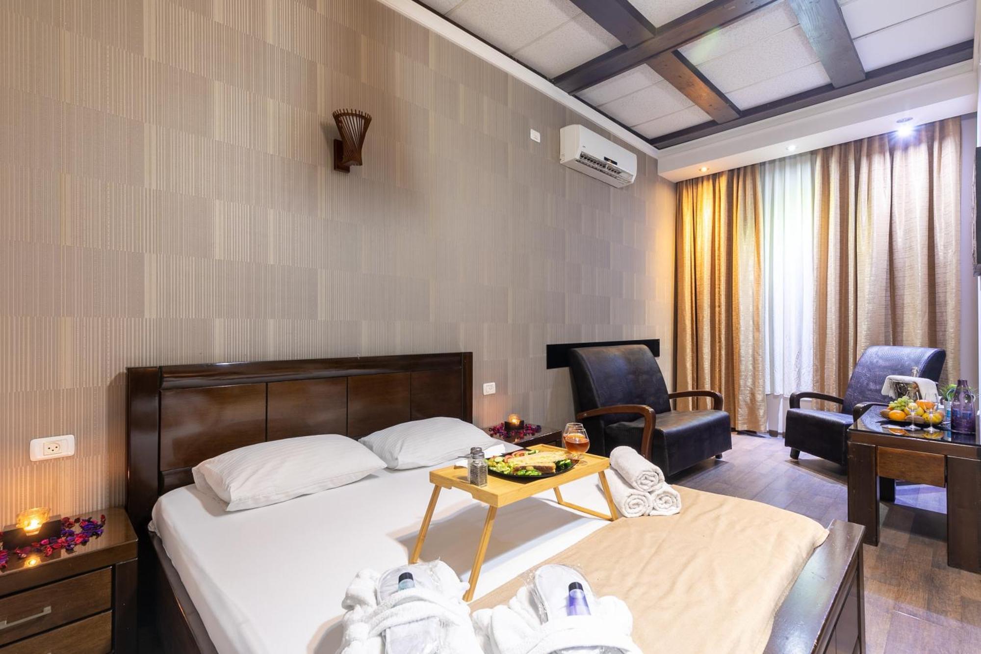Hotel House Rishon Leziyyon Exterior photo